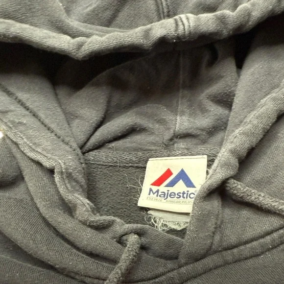 Majestic Chicago Blackhawks Hoodie - Black and Red - Picture 4 of 4